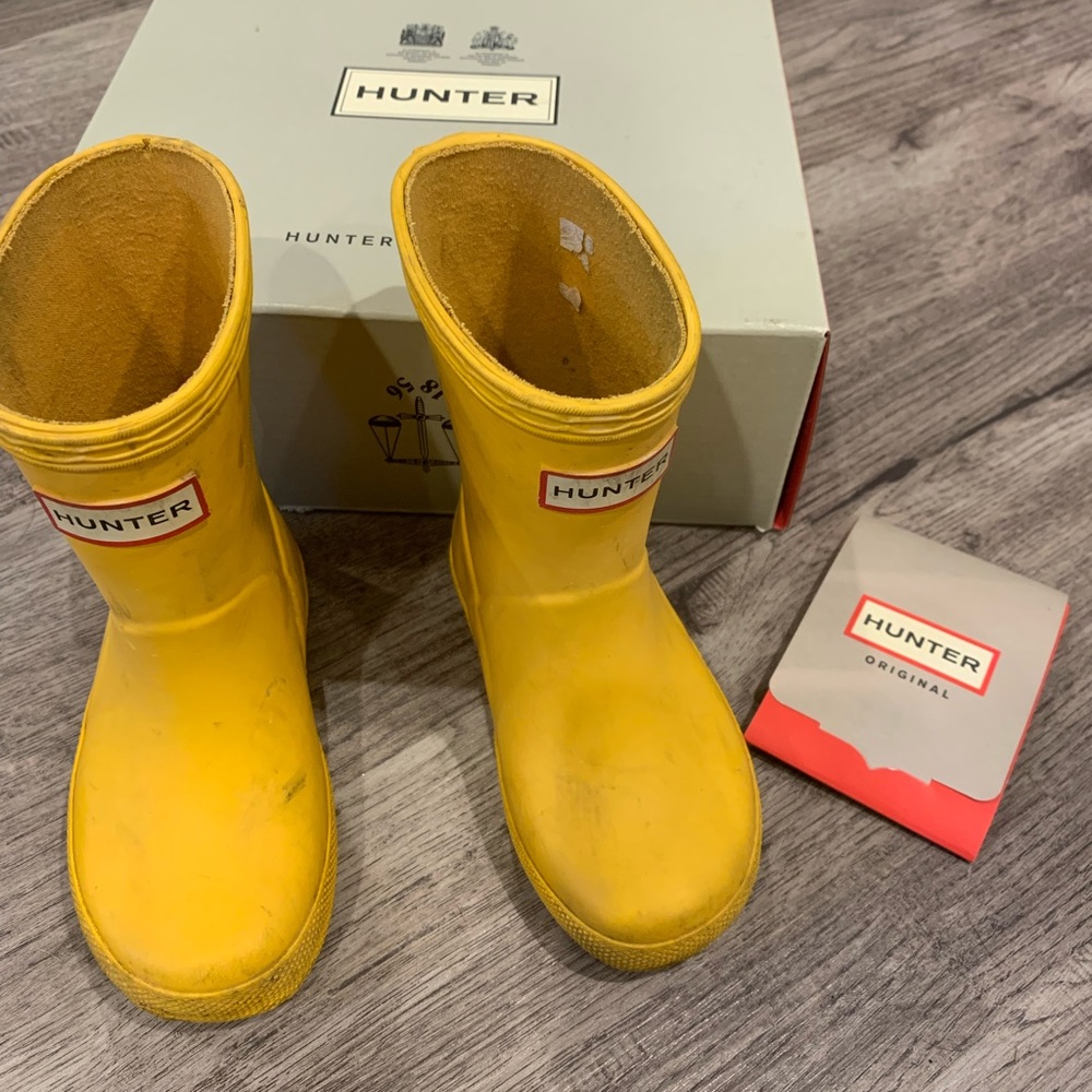 Hunter boots yellow toddler size 5